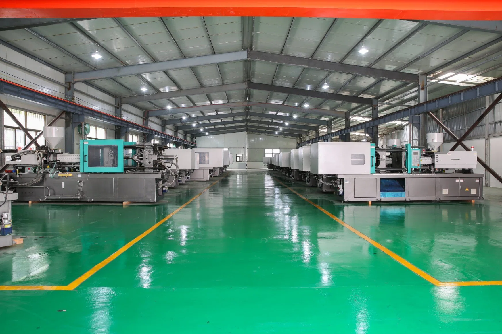 OEM Industry Vertical Leading China Supplier Quality High Efficient Injection Molding Machine