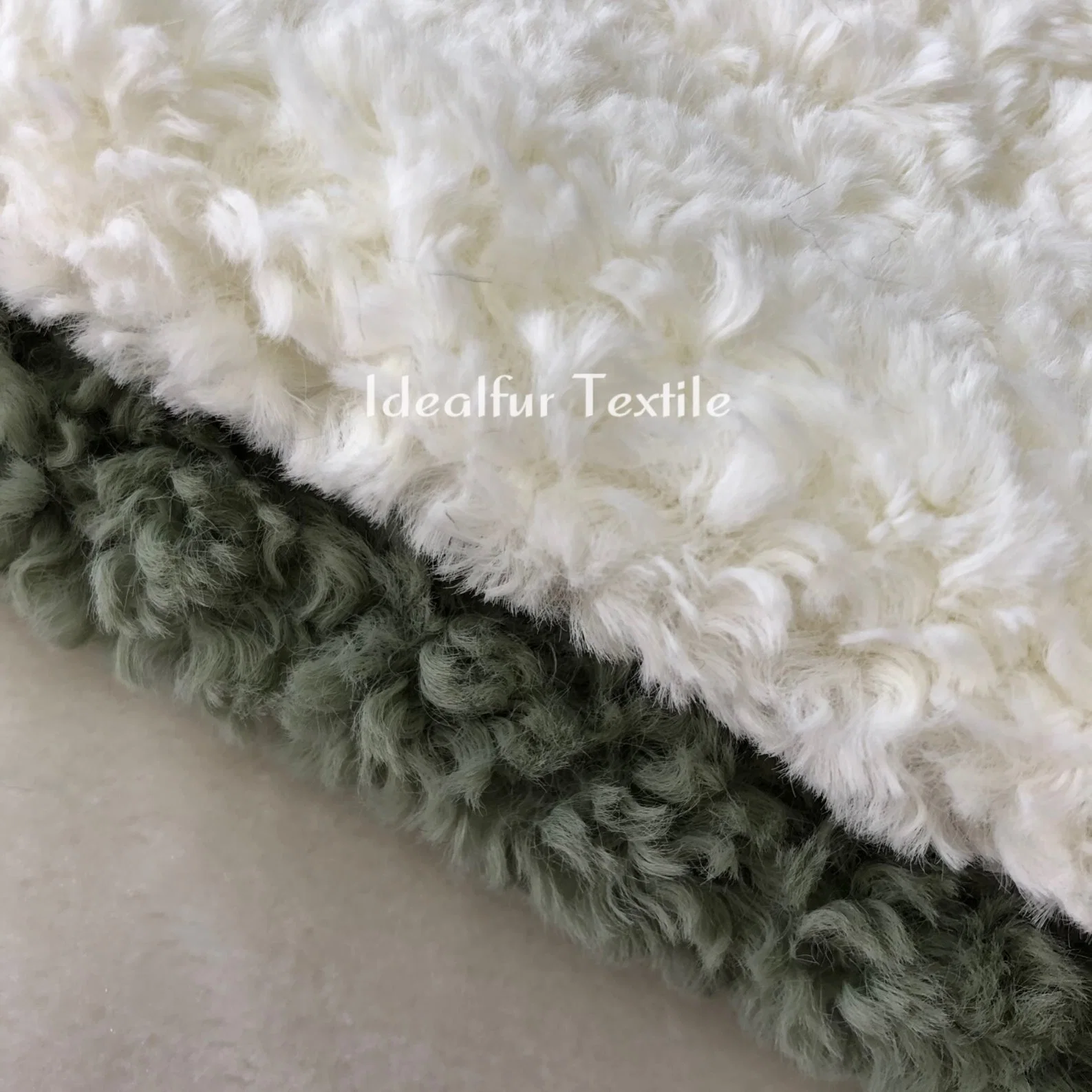 Short Pile Imitation Lambs Wool with Curly Texture