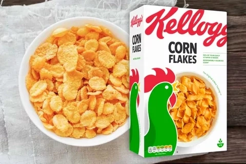 Los cereales Puff copos de maíz quebradizo que hace la máquina