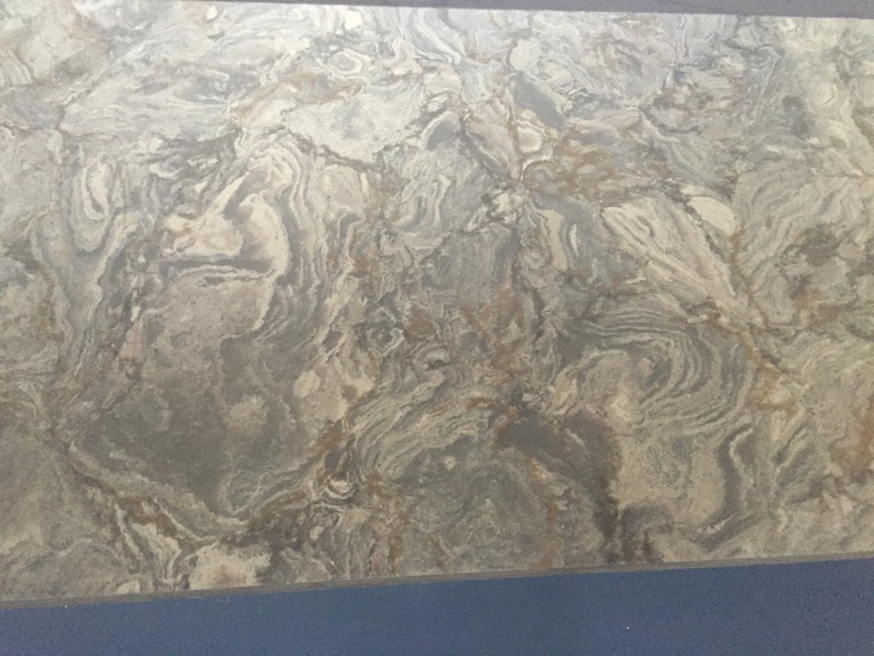 Pierre artificielle de l'Onyx Dalle de quartz Cuisine Salle de bains en marbre Comptoir de quartz