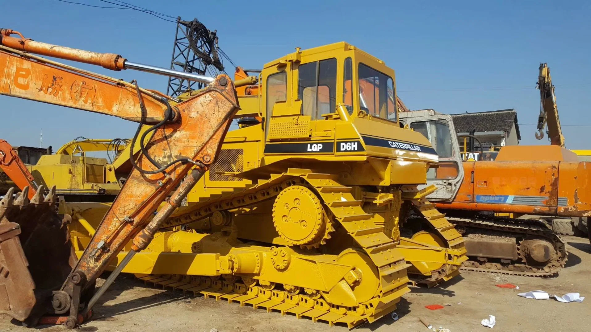 Máquinas de transporte de escavadoras utilizadas motor diesel D6h com bulldozer