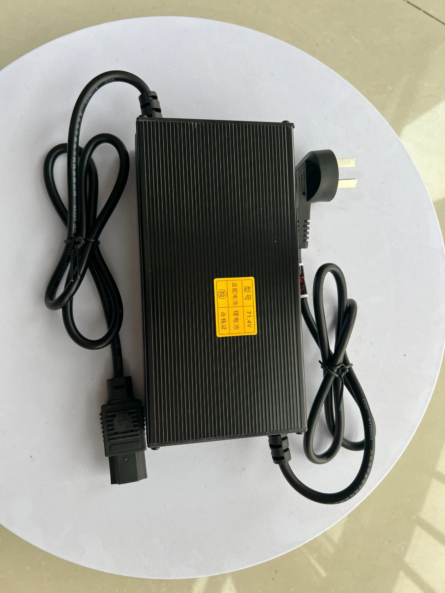 Hot Selling 48V 4A Intelligent Battery Charger Rechargeable Lead Acid Chargers for Electric Car