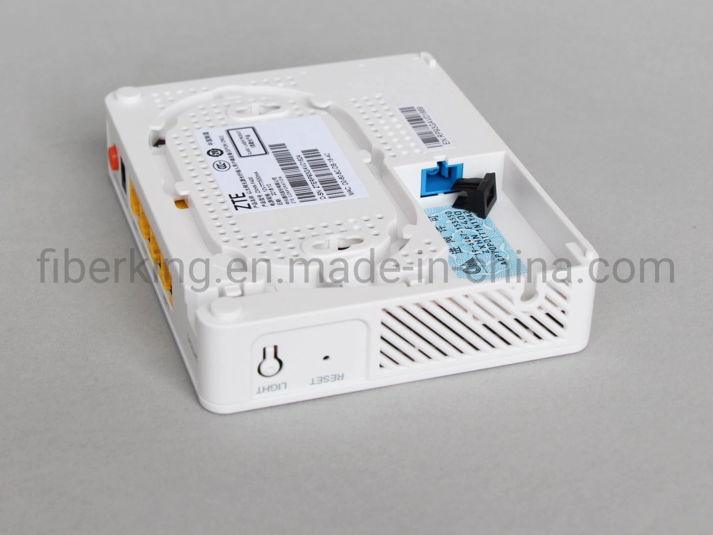 New Fiber Optic Modem Zte Zxa10 F400 V6.0 1ge+3fe Epon ONU with English Version