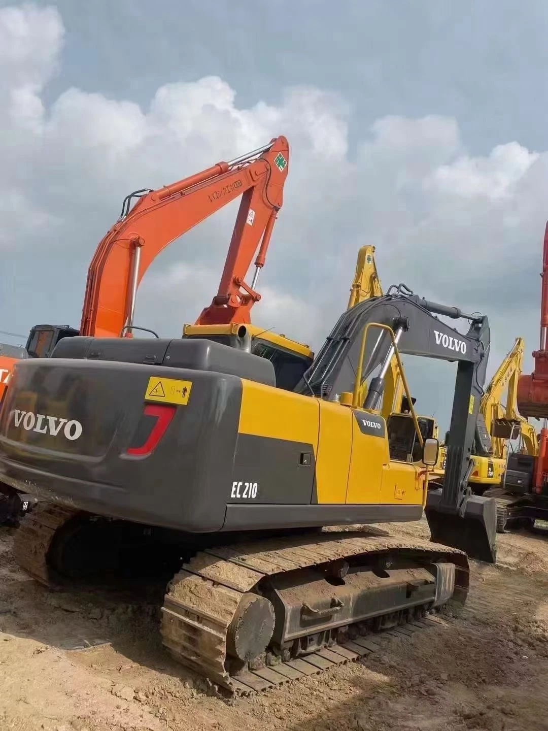 Volvo Ec210 Ec140 Excavator Excavators Used Volvo Crawler 21 Ton Digger Ec140 Ec240 Ec290 Second Hand Machinery Mining Work Machine Excavadora Sale