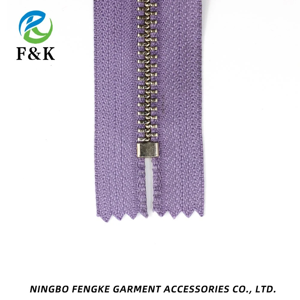 Customized Garment New-Style Fashionable Wholesale/Supplier Advanced Hot Sale Clothing Accessories Metal Zipper Open End Zipper Waterproof Zipper Sewing Accessories