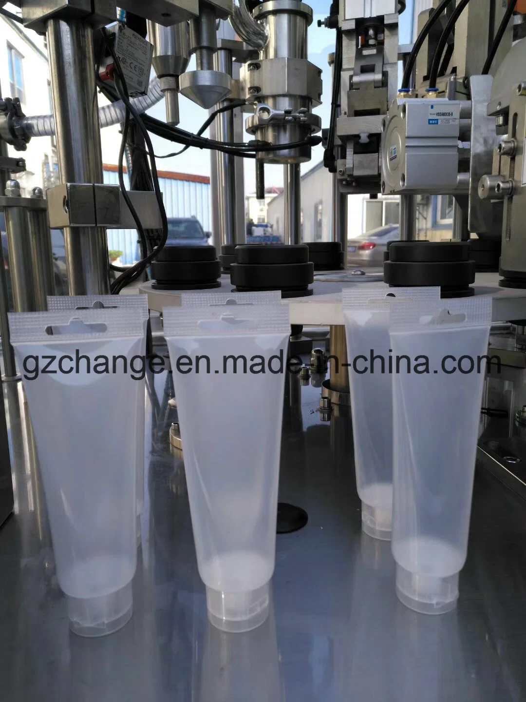 Hanger Hook Cosmetics Plastic Tubes Filling Sealing Machine