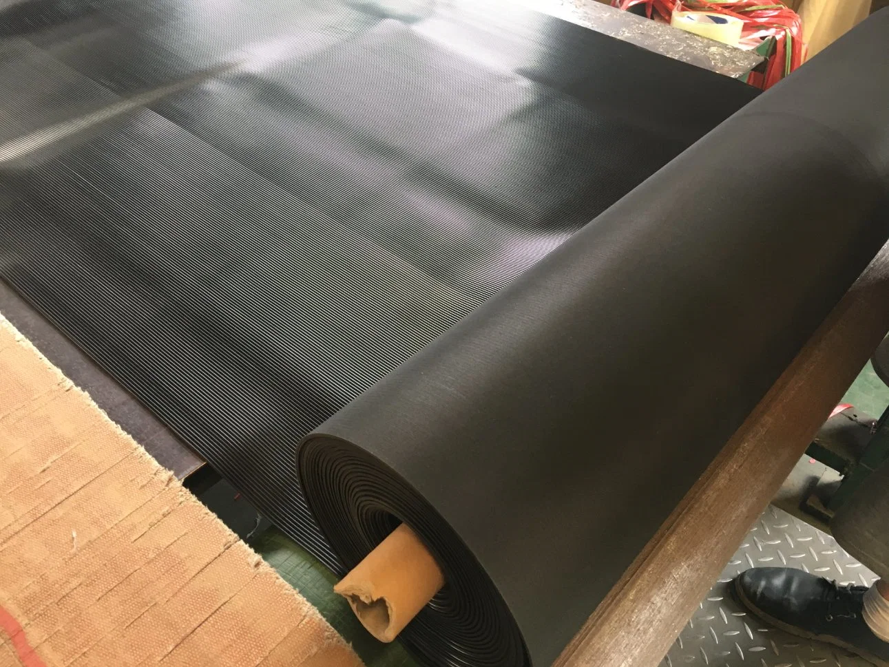 Wholesale/Supplier Customization of Chinese Made High-Performance and Cost-Effective Wide Grain Rubber Anti Slip Pads by Factories