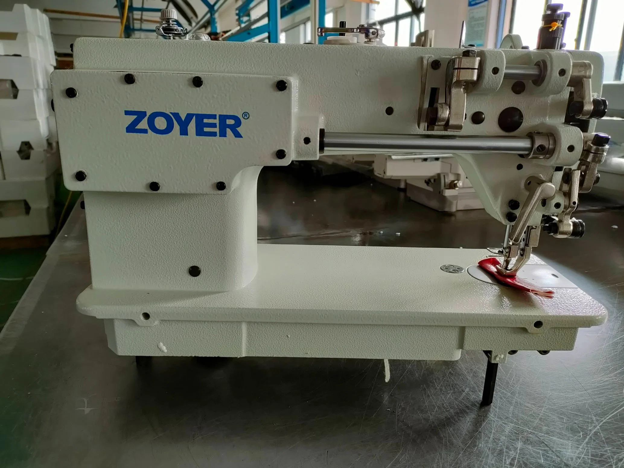 Zy0303 Zoyer Top with Bottom Feed Heavy Duty Sewing Machine Sample Customization