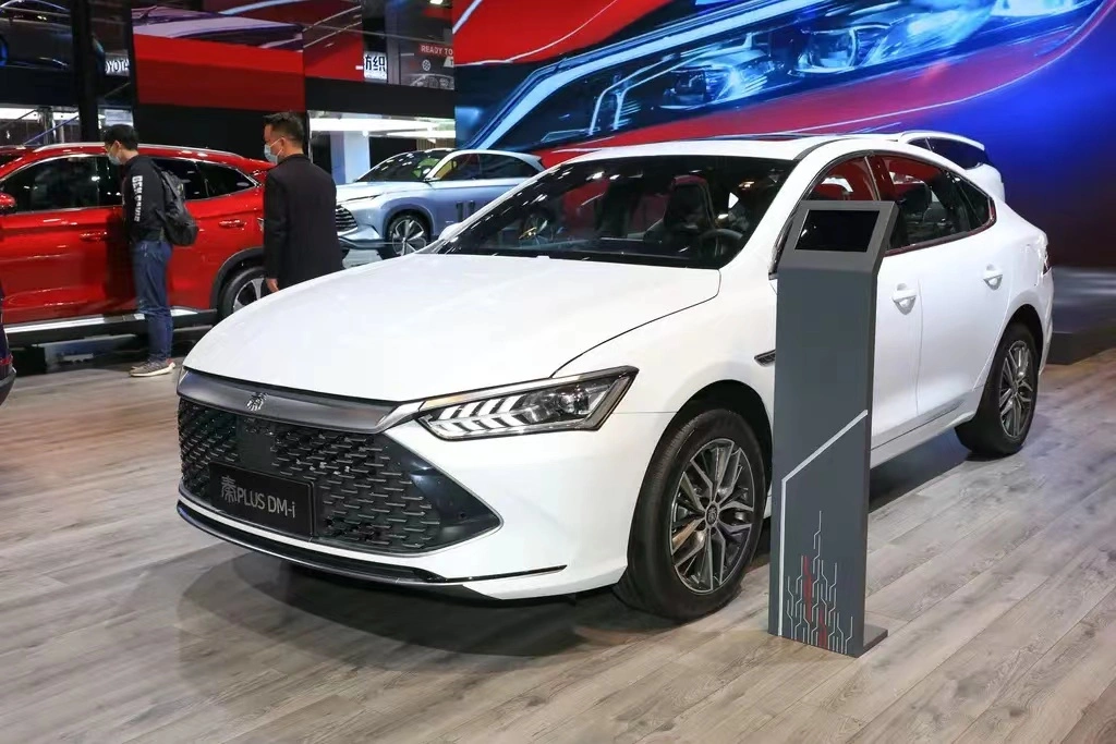 Byd Dernière Qin City Auto bon marché à longue portée haute vitesse une énergie nouvelle batterie de voiture électrique électrique EV