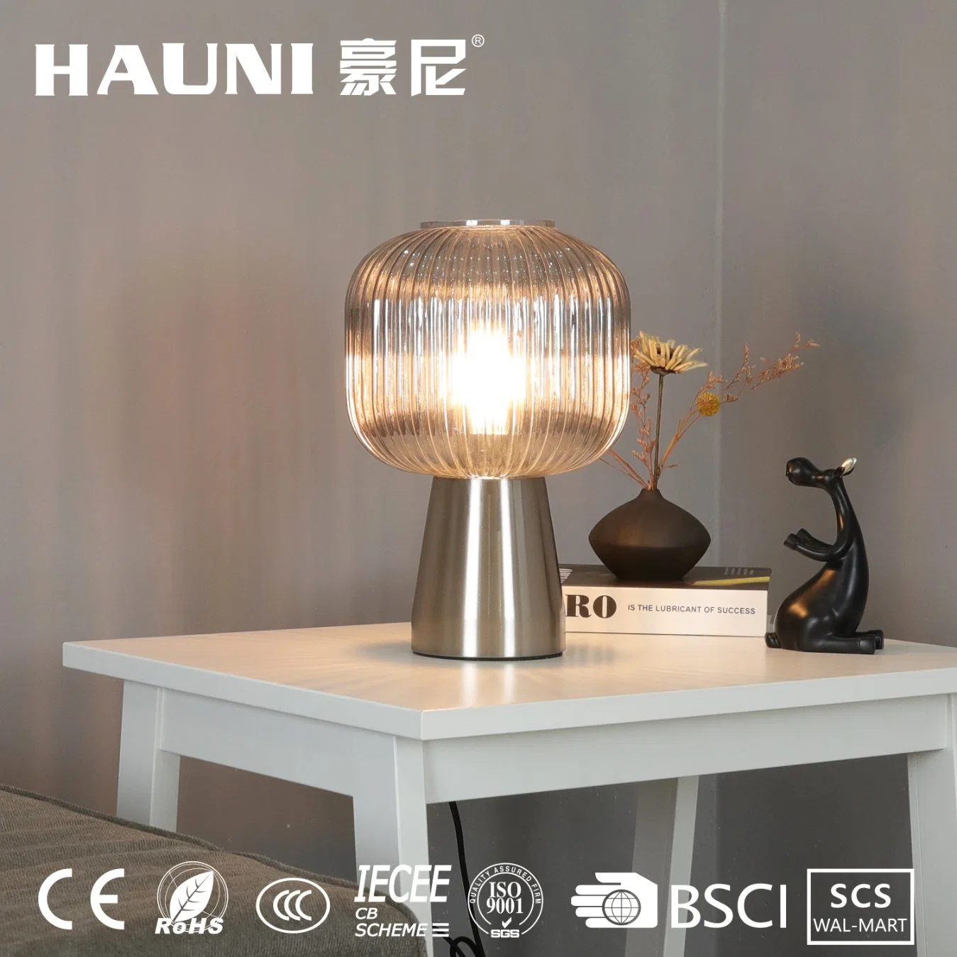 Classic Design Metal Glass Living Room Bedroom Decorative Simple Table Lamp