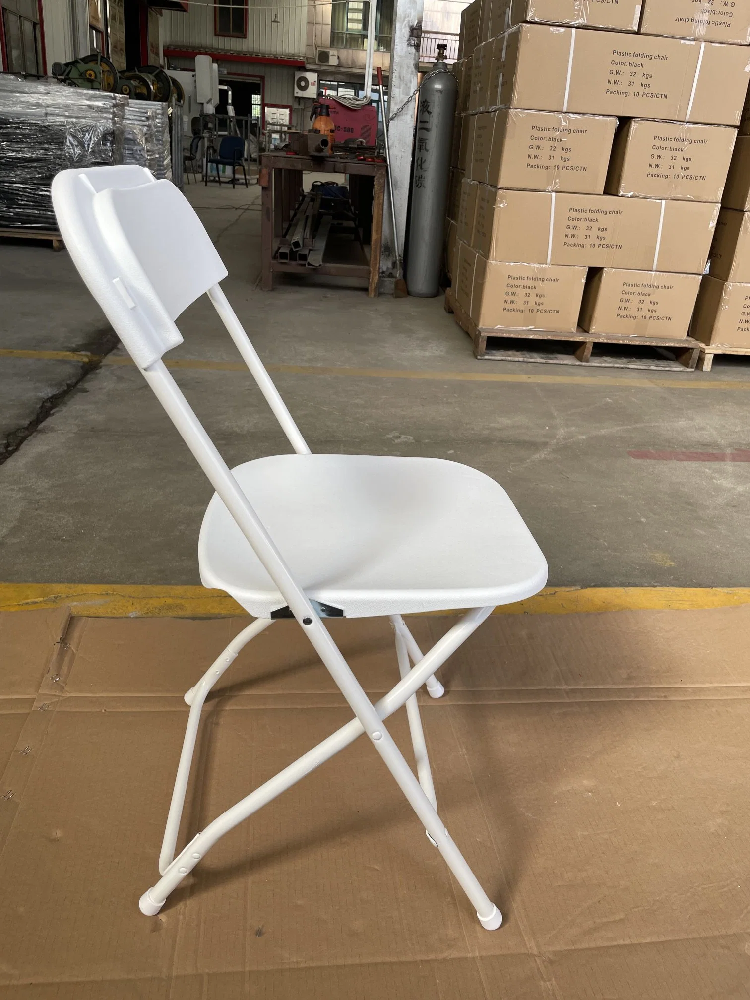 Wholesale/Supplier Foldable Garden White Plastic Folding Chairs with Drain Holes