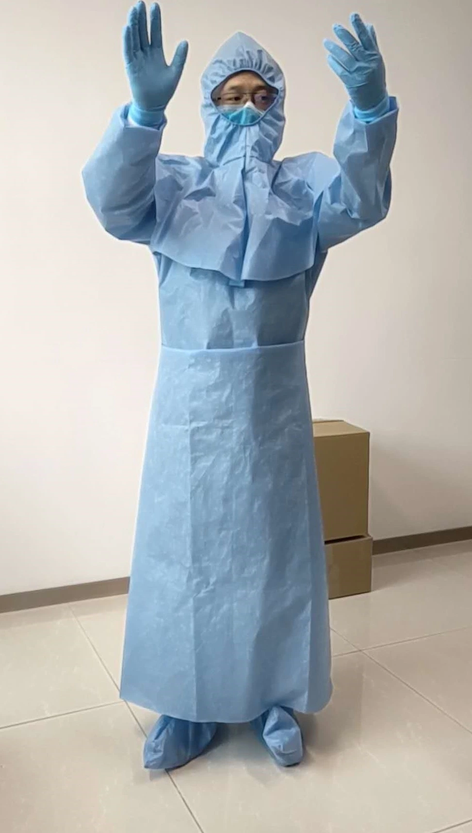 Syp Level 3 Isolation Surgical Gown /Coverall Middle East Hospital Style with CE FDA CNAS