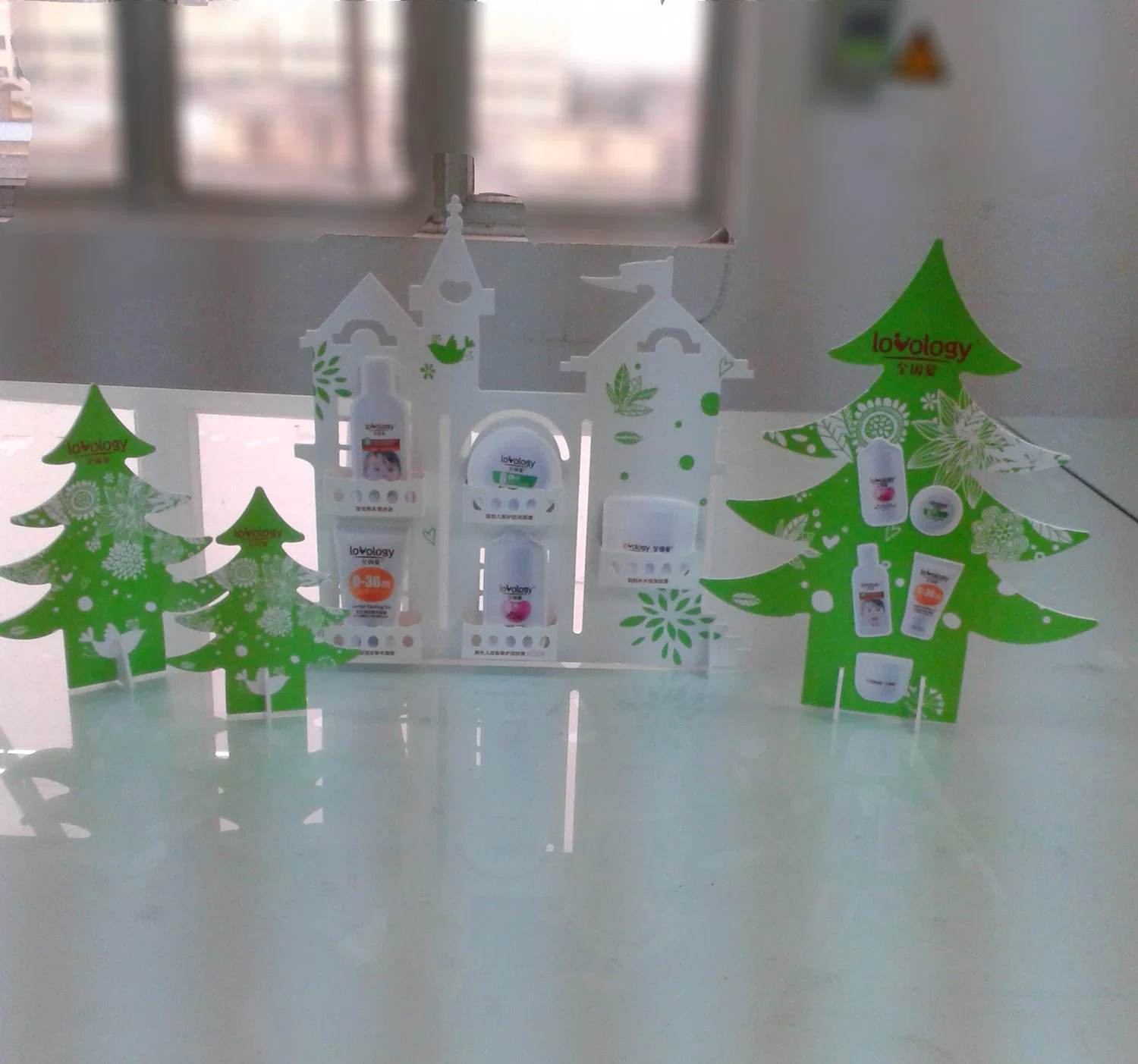 Magic Conjunto automaticamente o papel de papelão ondulado em forma de árvore de Natal para presentes promoção