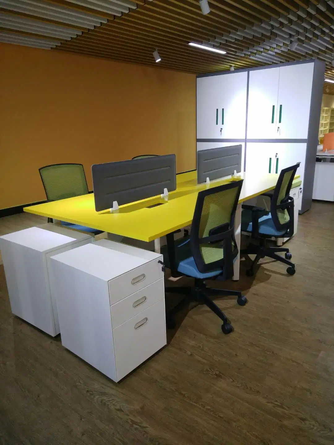 Office Desk with 3 Drawer Mobile Pedestal with High Standard