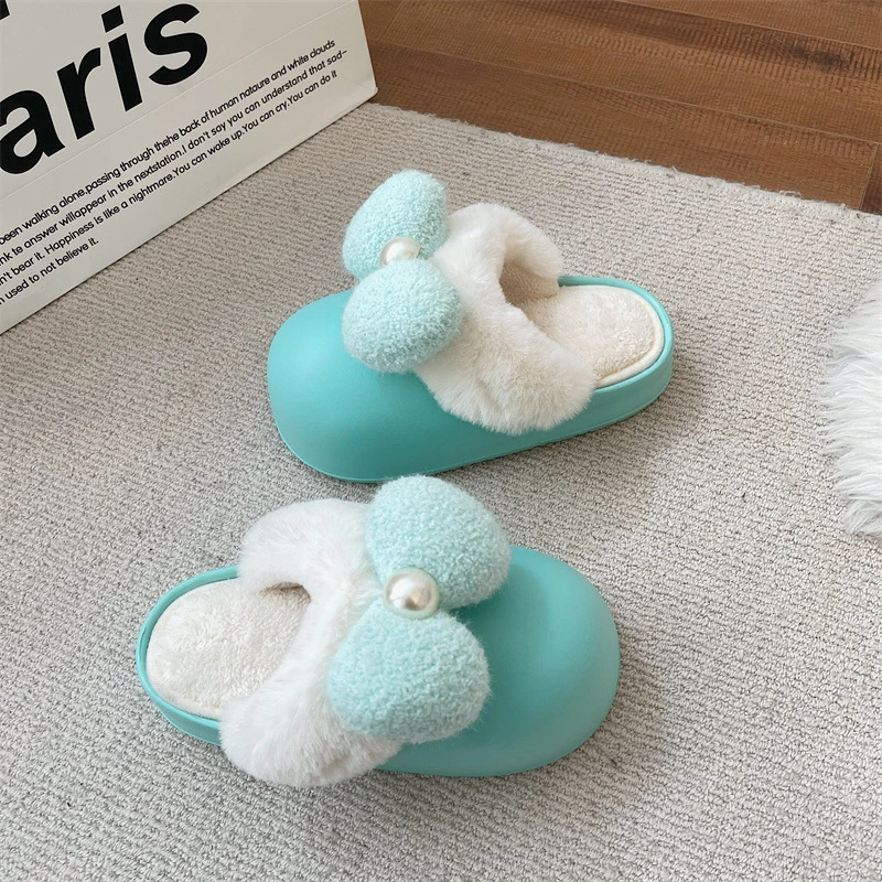 Wholesale/Supplier Women Winter Indoor Warm Soft Fluffy Slippers with Pearl Bow