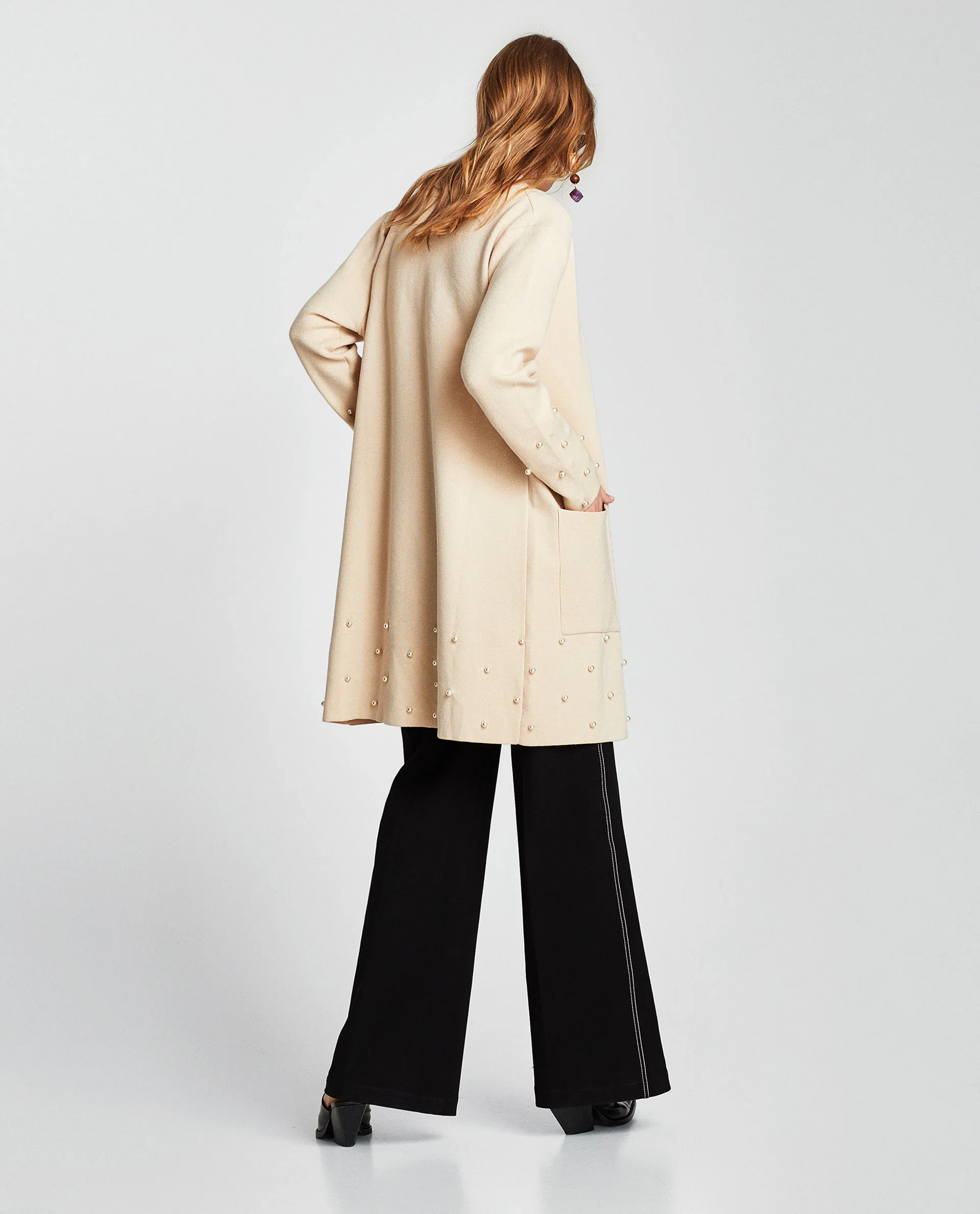 Women Knit Coat with V-Neck Pockets and Pearl Bead