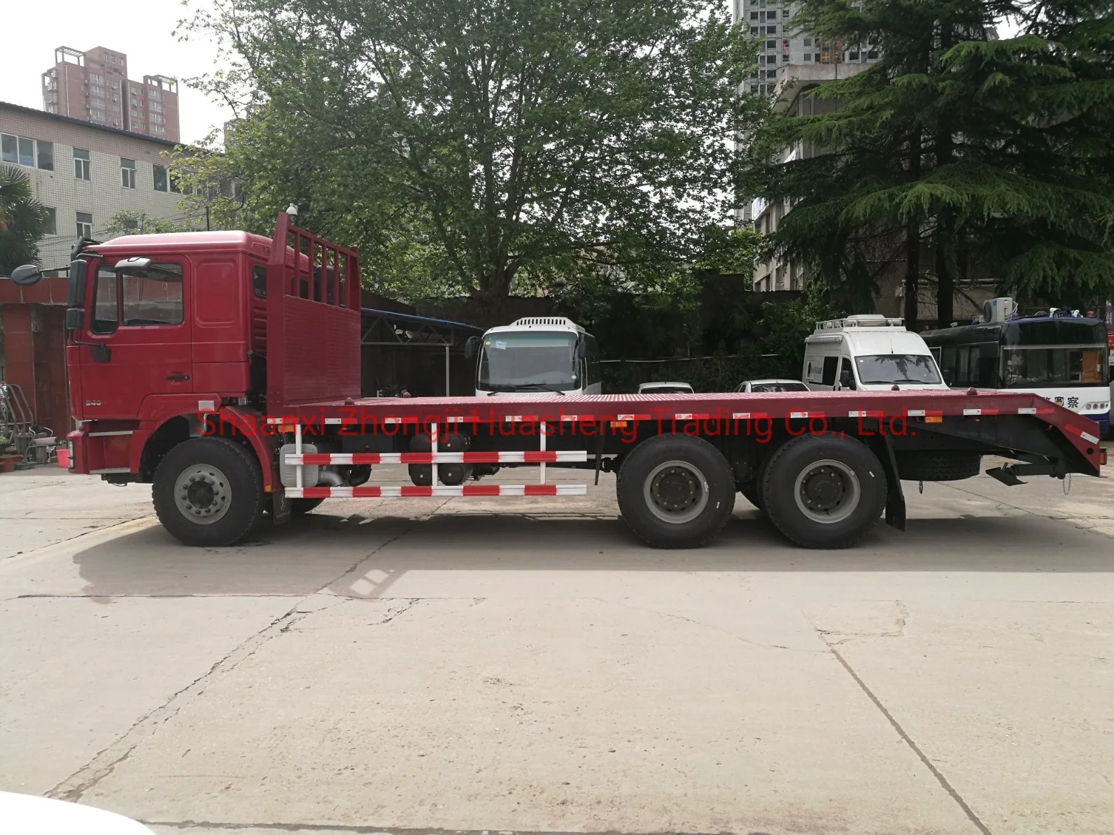 Hot Sale Shacman Good Quality Construction Machine/ Flat Bed Van Truck