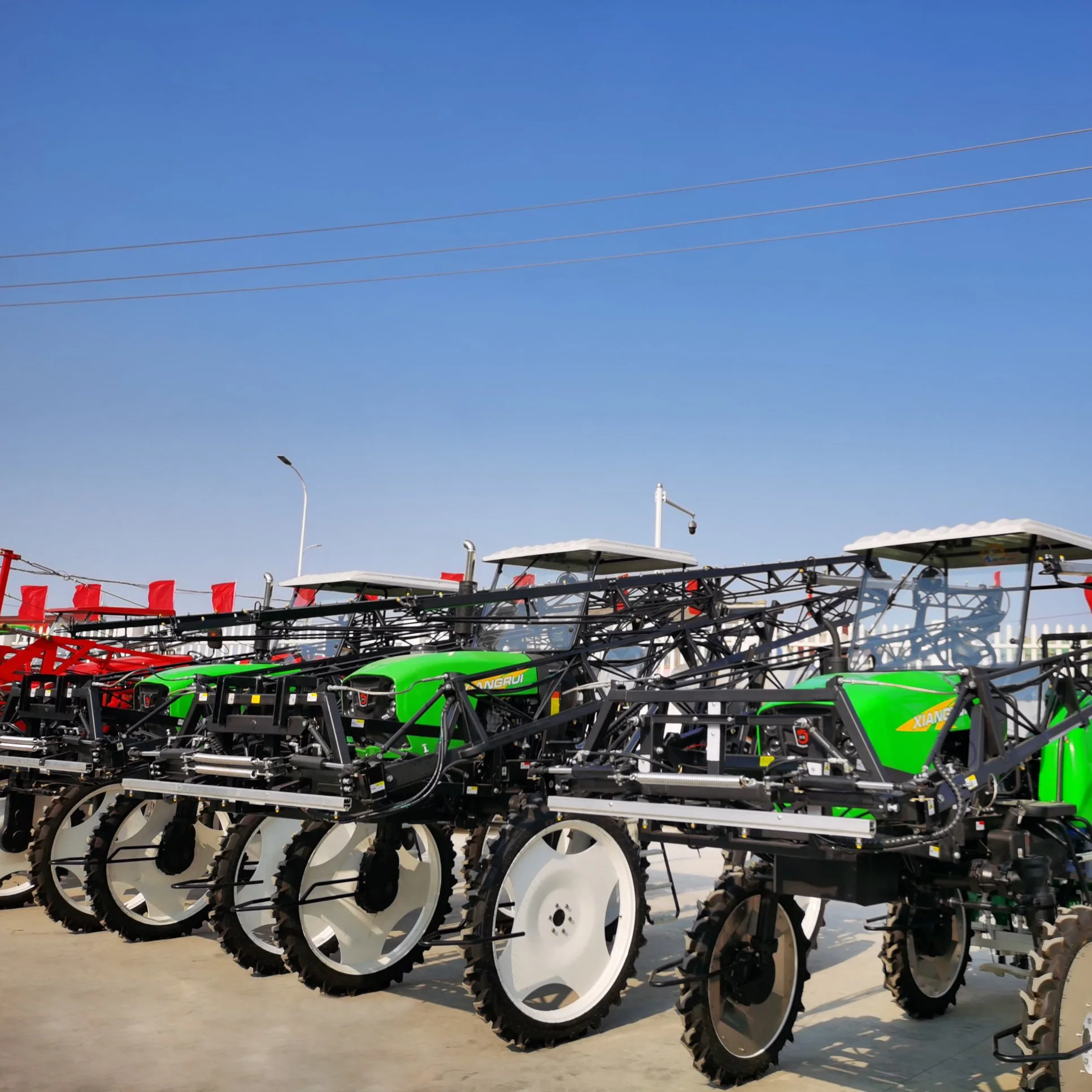 Hocheffiziente 700 Liter Landwirtschafts-Pestizid-Spritze mit 15 Metern Boom