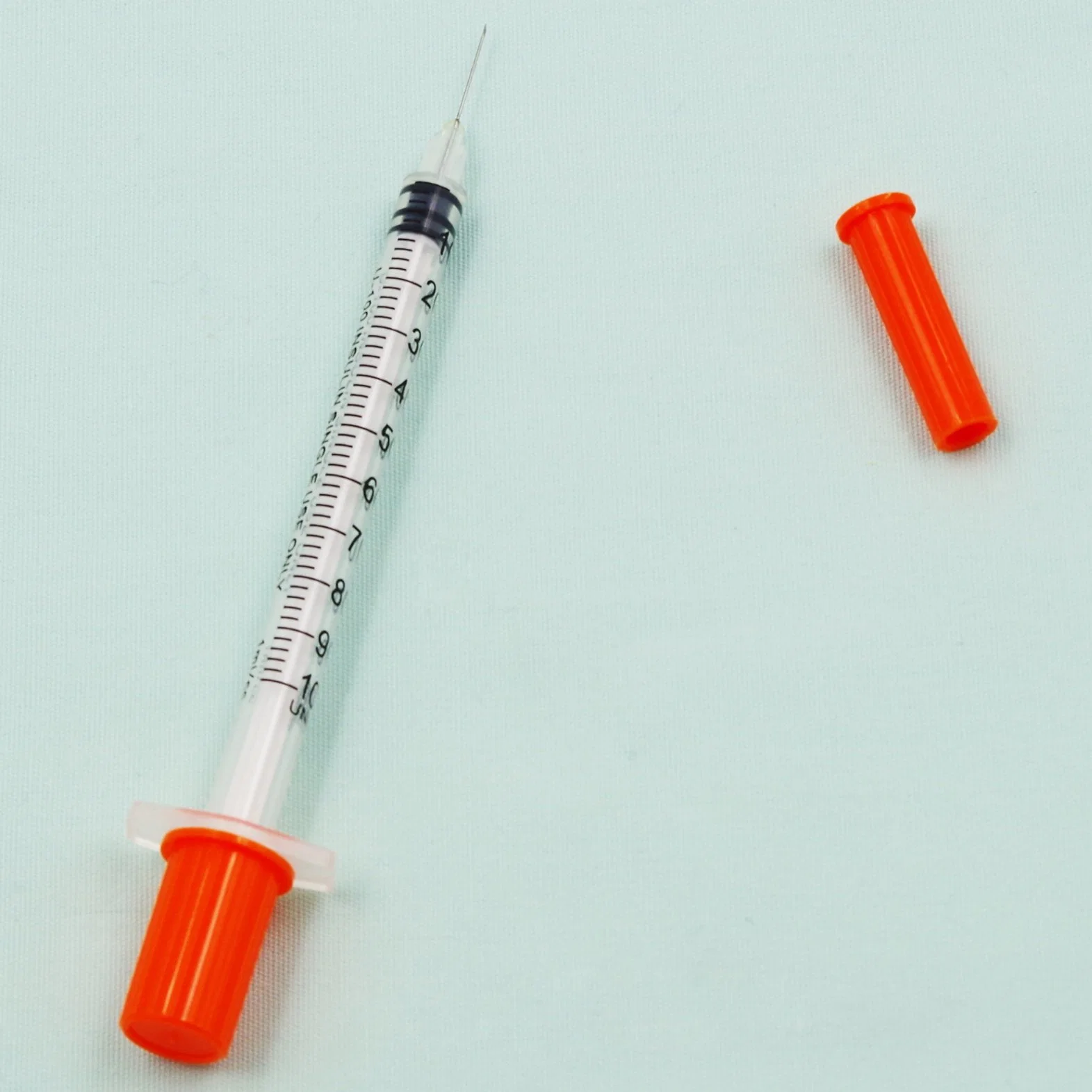 1 مل 0.3 مل 0.5 مل محقنة Insulin للحقن الطبي القابل للاستخدام مرة واحدة مع مصنعو الإبر