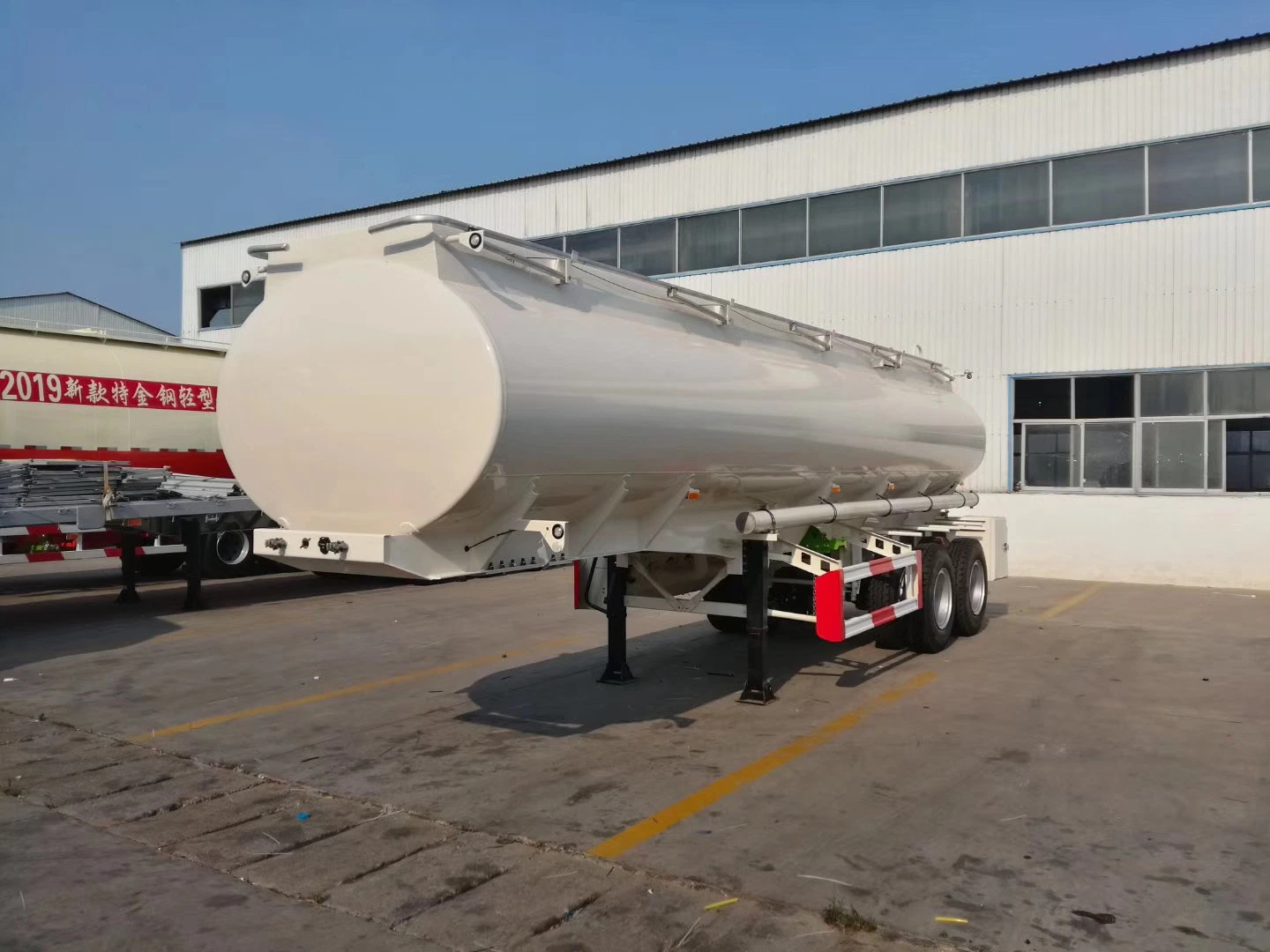 2/3/4 Axle 40000L /42000L /48000L/ 50000L Durable Widely Use Fuel Tank Trailer for Sale