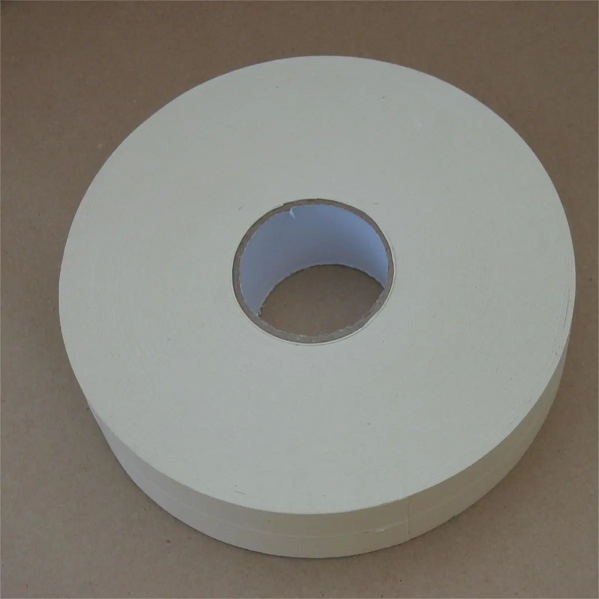 Carton en gypse fabriqué en ruban adhésif pour joints de paroi sèche en Chine