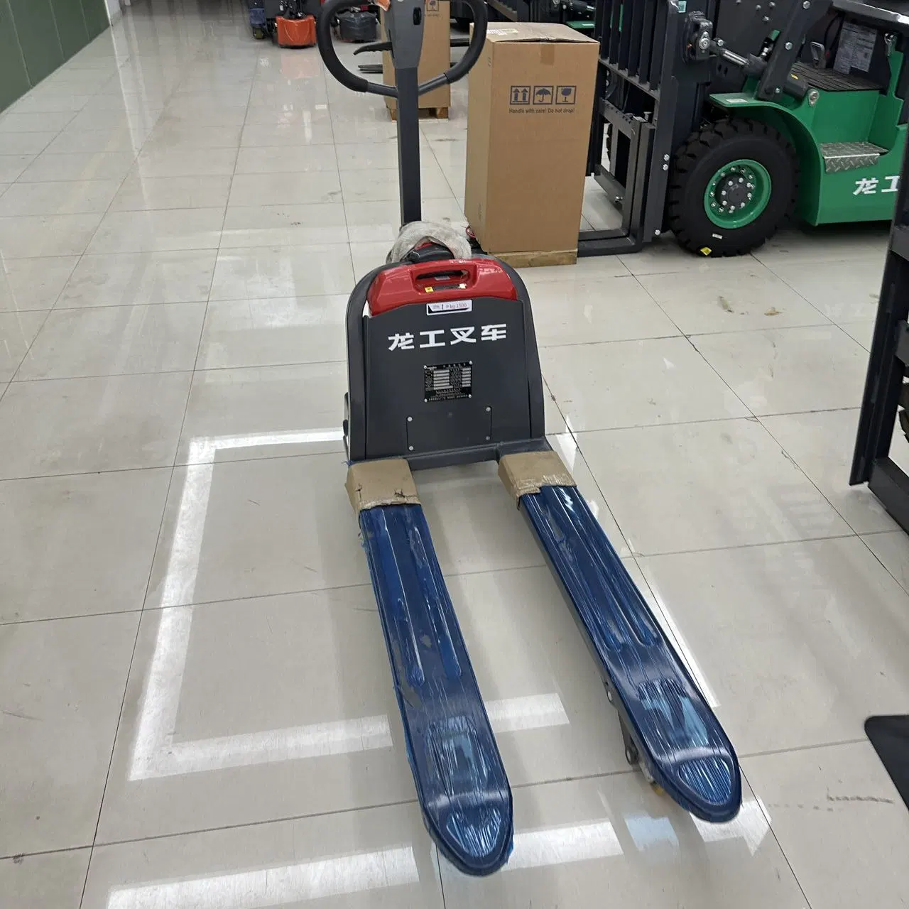 Full Electric Lithium Battery Pallet Stacker. 2.0ton Pallet Truck
