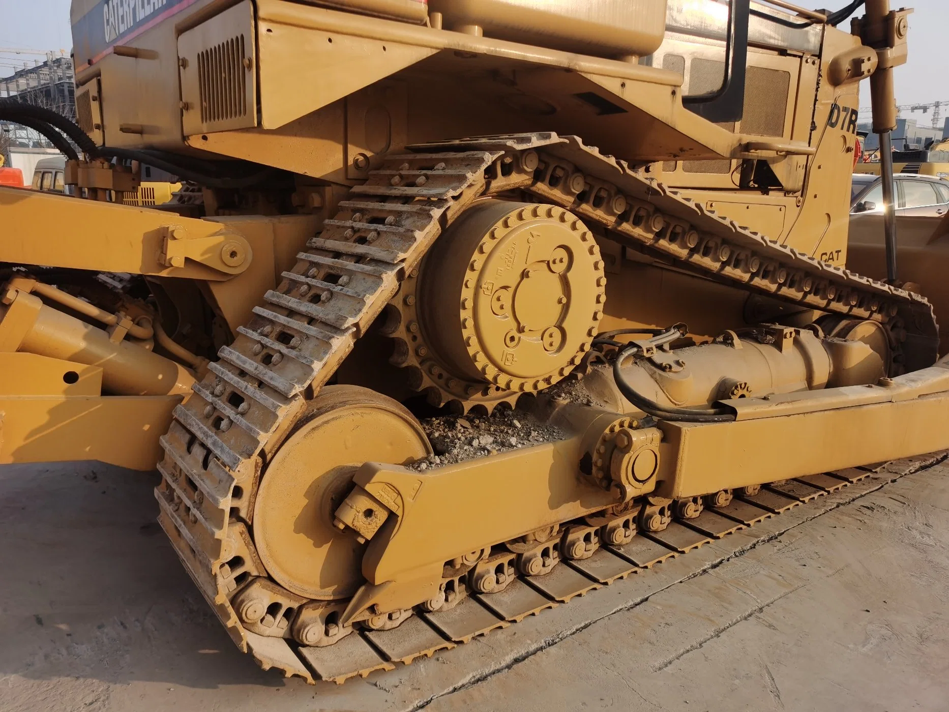 ماكينات مستعملة رخيصة استخدم Cat D7R البلدوزر رخيصة الثمن سعر الجرار الياباني ماكينات Caterpillar تستخدم جرافات Cat D7R