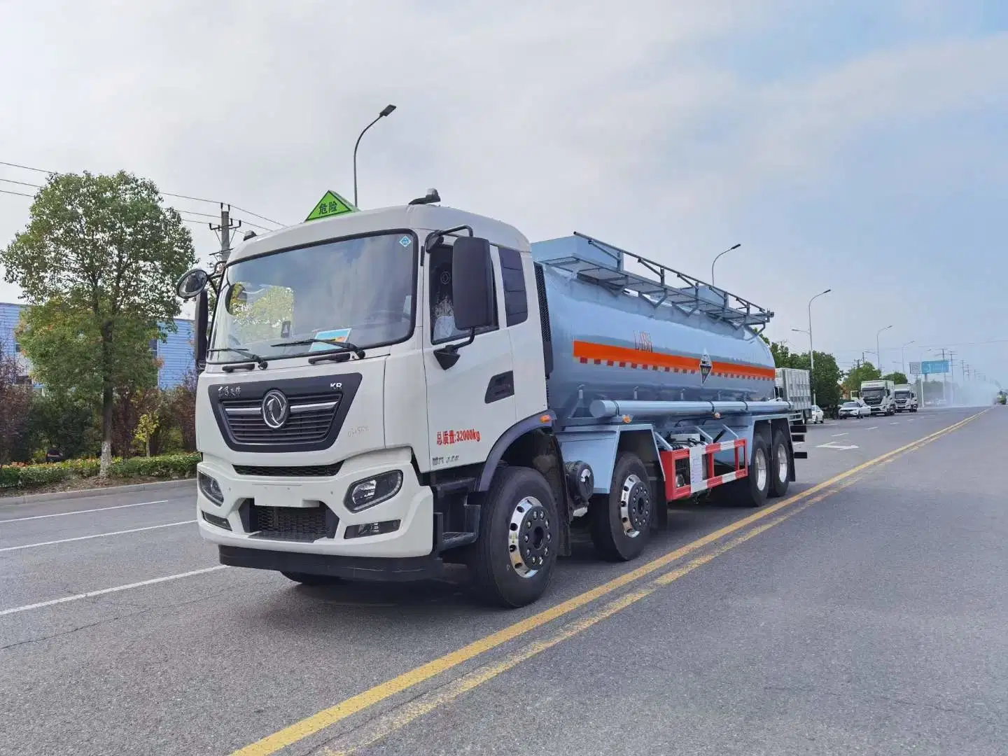 18-25ton Corrosive Articles Chemical Transport Muriatic Sulphuric Acid Hydrochloric Acid Bleach Tank Truck (18500Liters Q235 Steel Tank Lining LDPE 18-20mm)