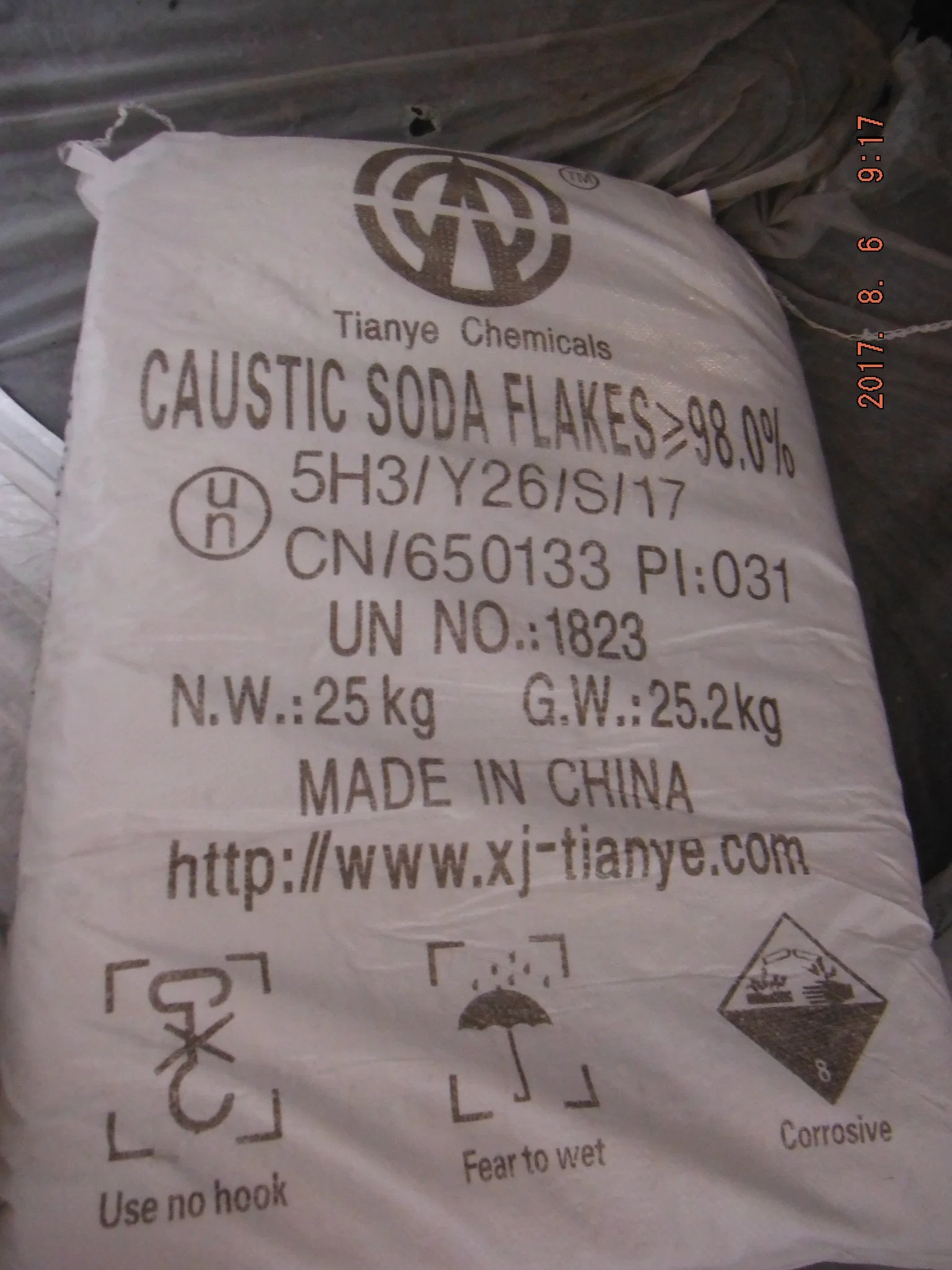 Caustic Soda Flakes Manufacturer Price China for Paper