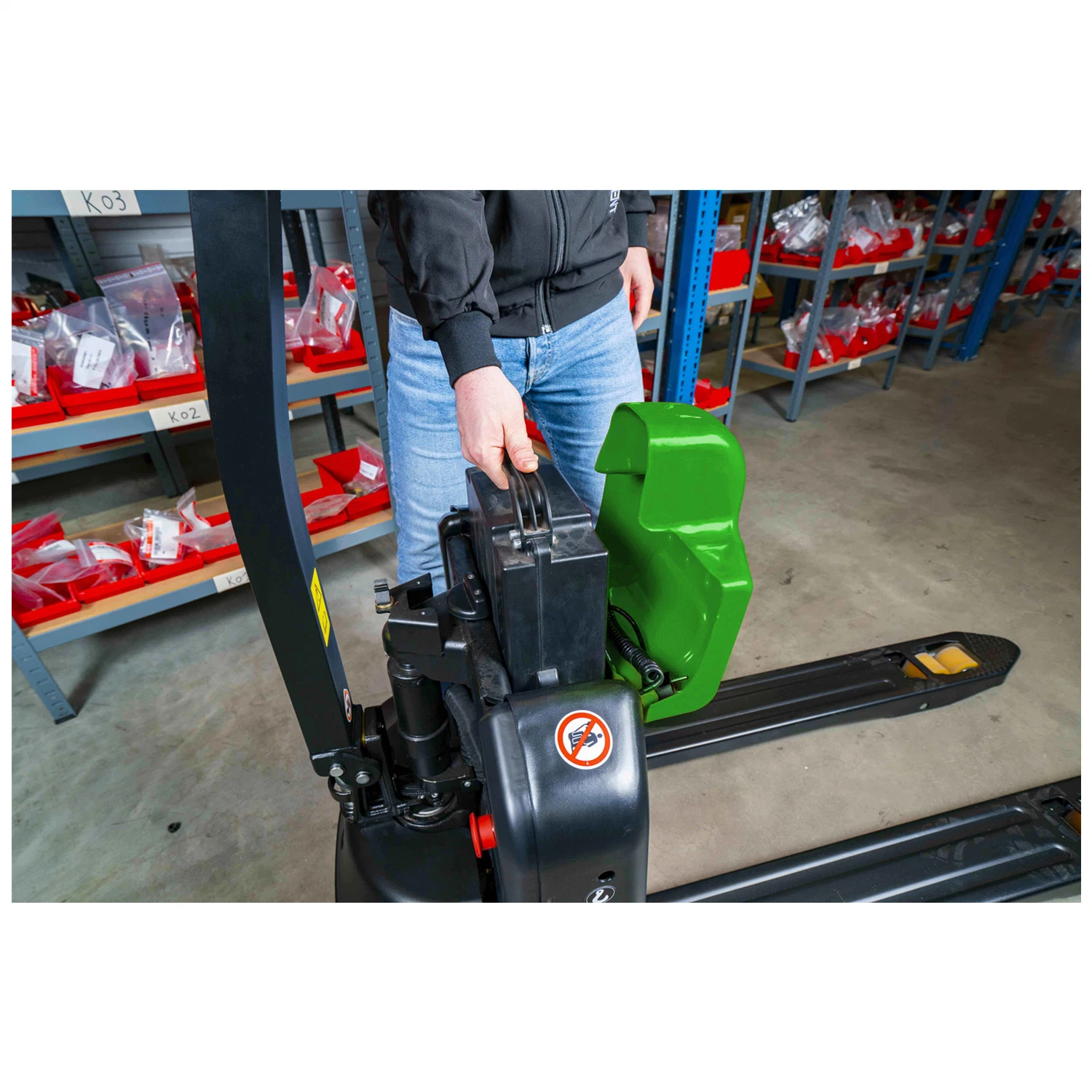 2.0ton 2000kg Electric Pallet Truck Forklift Used Outdoor