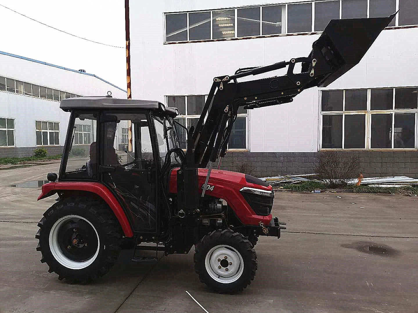 Hydraulic Front End Loader Mounted Onto Tractor