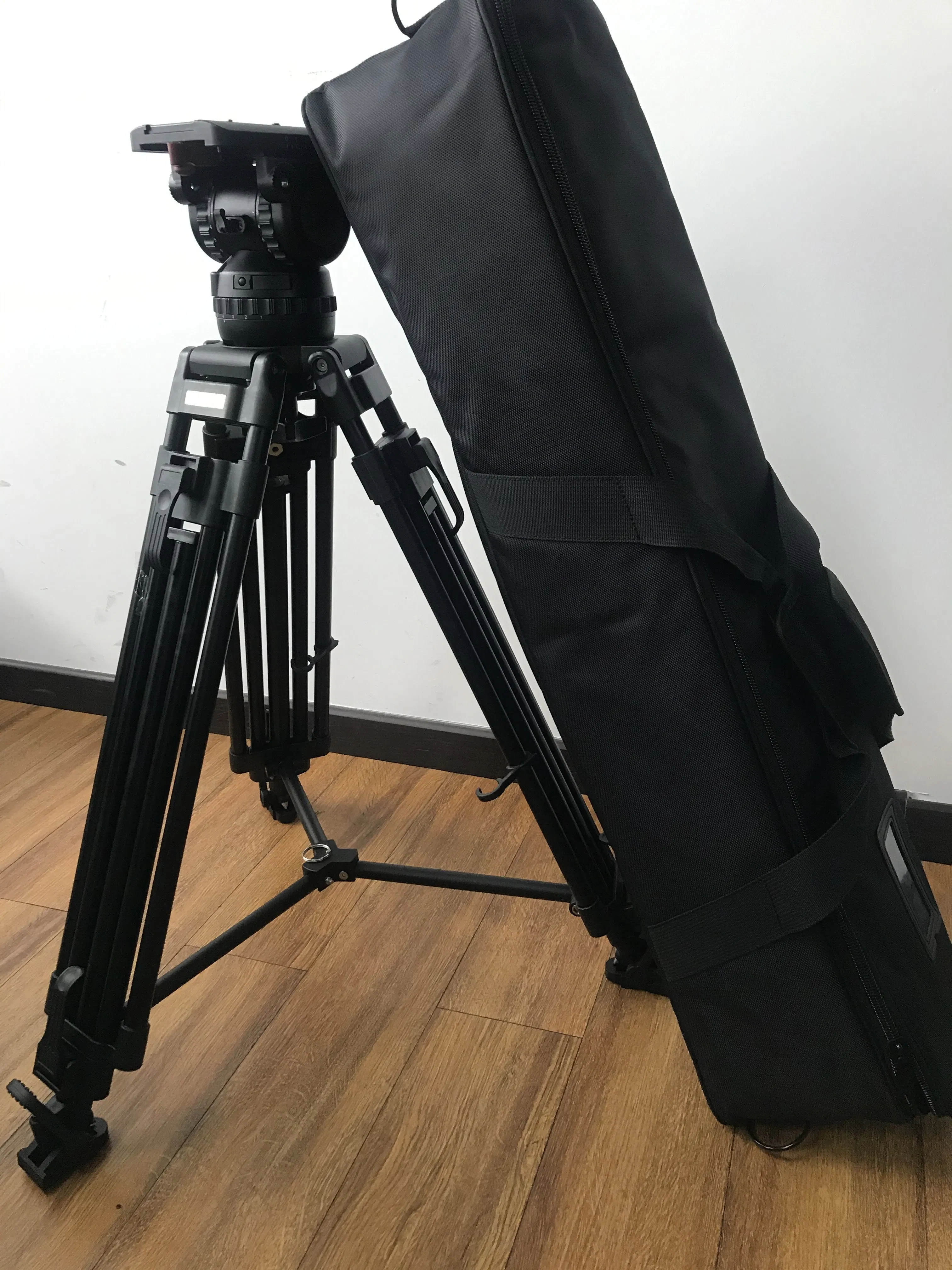 St-Video 2AG Aluminum Alloy Tripod HDV8 with 8kgs Payload