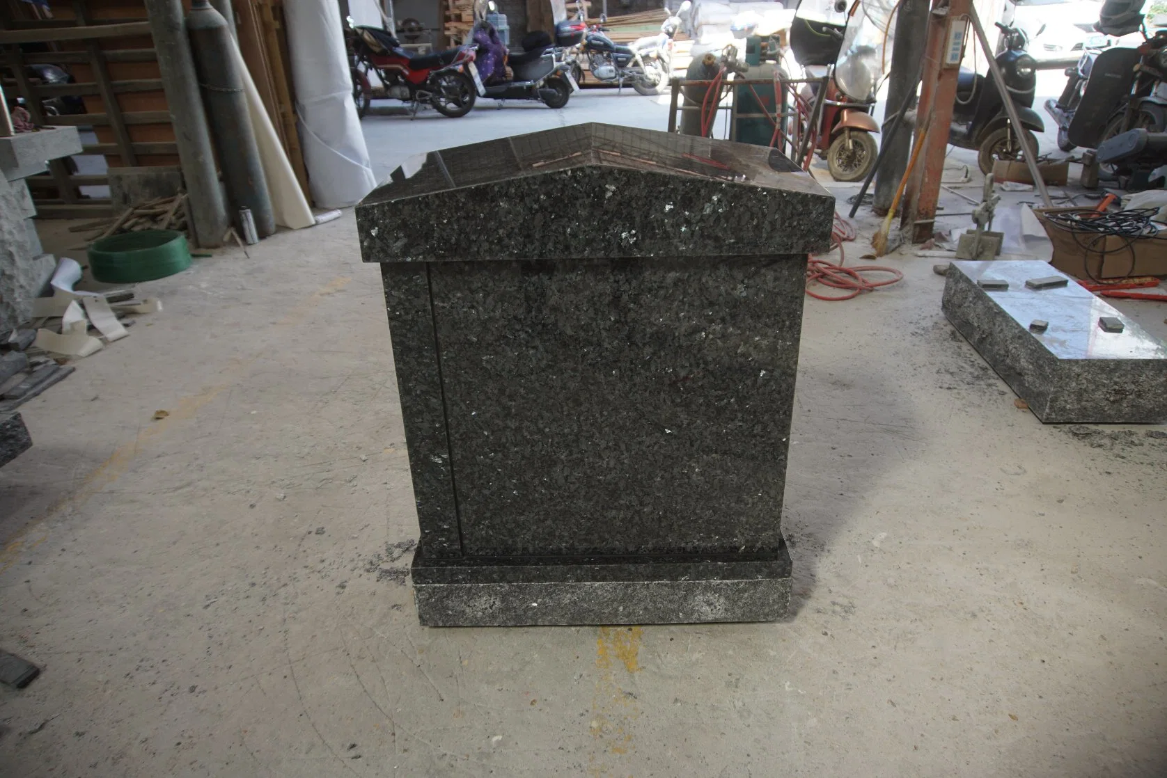 Classic Small Columbariums Blue Pearl Granite Columbarium for Monument