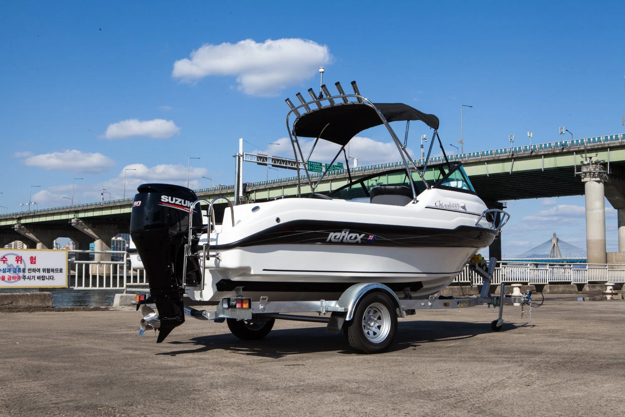 5.2m 17FT Fiberglass Fishing Boat 5 Passenger Yacht Sport Boat with Rest Room