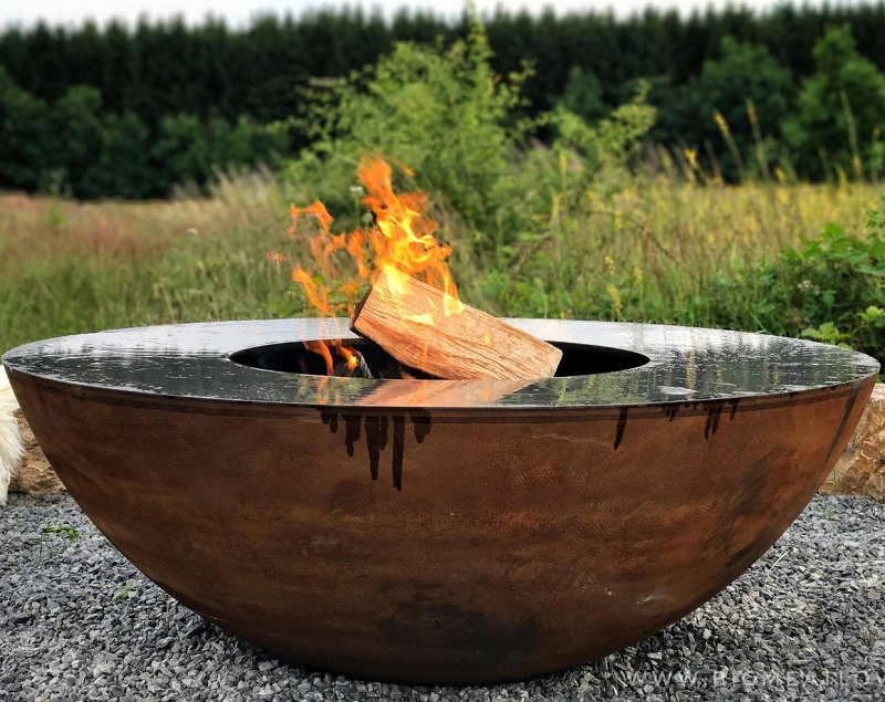 Corten Steel Hemisphere BBQ Feuerstelle Schüssel Grill mit Grill Klingeln