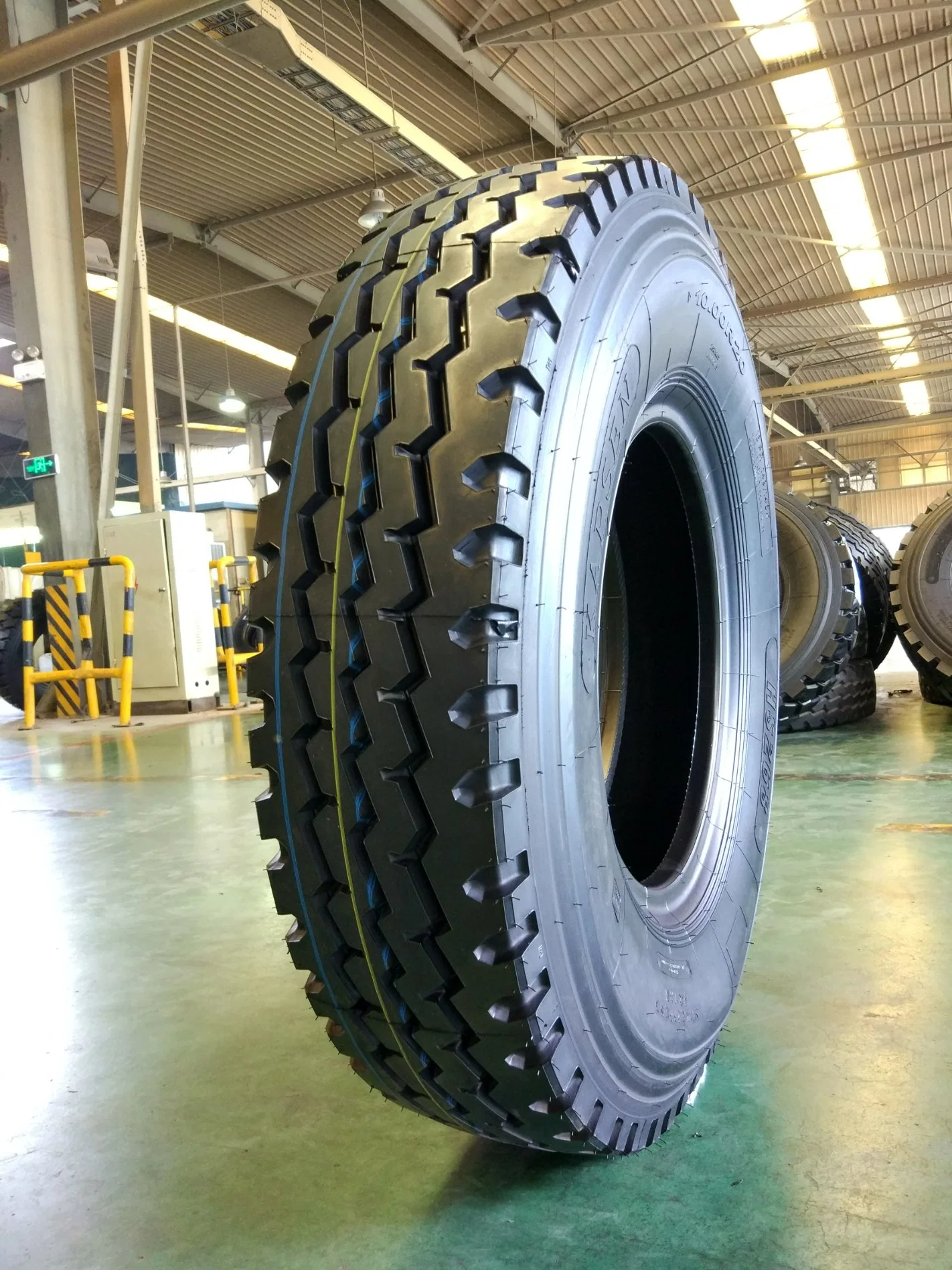 Three-a Tyre Wholesale/Supplierr Factory Price TBR Truck and Bus Tires 7.00r16lt 7.50r16lt 8.25r16lt 8.25r20 9.00r20 10.00r20 11.00r20 12.00r20 12.00r24