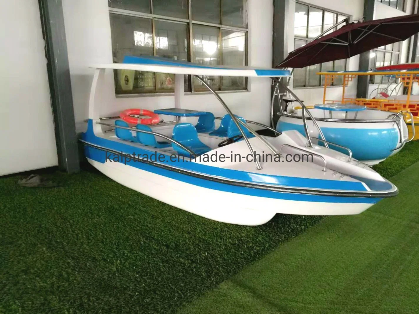 8 Person 4.8m Automatic Drain Rented Factory Price Summer Funny Water Park Boat for Resort