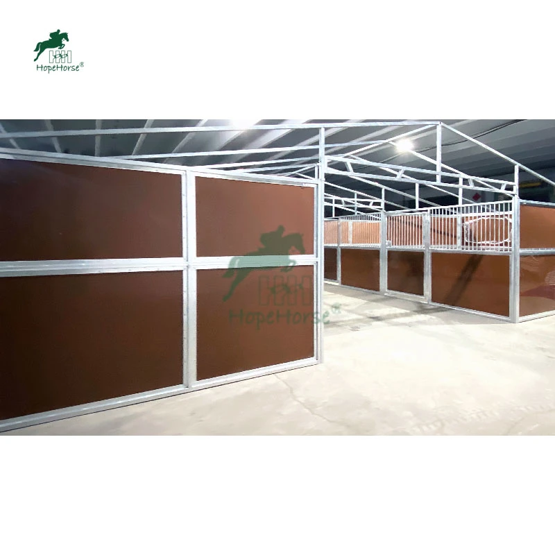 Seguro y fuerte Standard Galvanized Horse Stable Panel Stall Equipo de establo de caballos