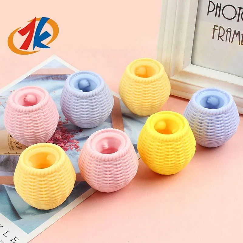 2024 Nouvelle Inser style vent Chicken Coop Cup Squeeze Cup Pincez Happy PET Cup Spoof Decompression Toys Squeak Toys