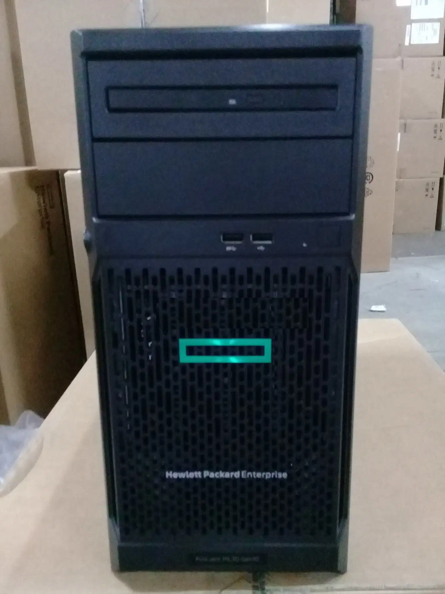 Новый сервер в корпусе Tower Hpe Proliant ML30 Gen10 в Тель-процессора Xeon E-2176G