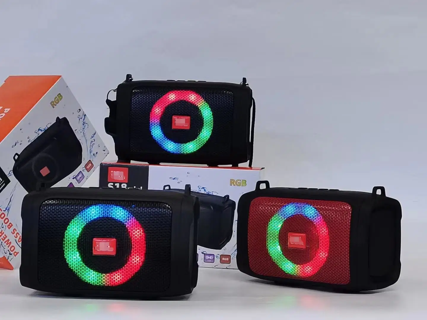 S18mini Bluetooth Speaker LED Color Flashing Light Portable Wireless Audio RGB Subwoofer Mobile Bluetooth Audio