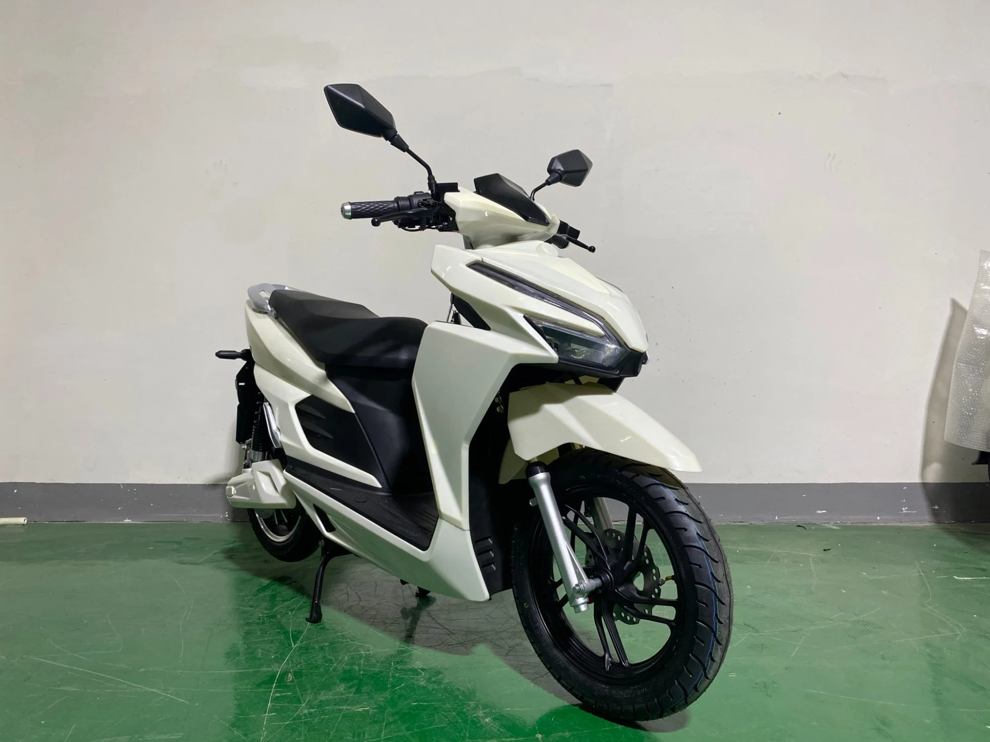 La nueva motocicleta eléctrica KK-S11 con freno de disco delantero y trasero