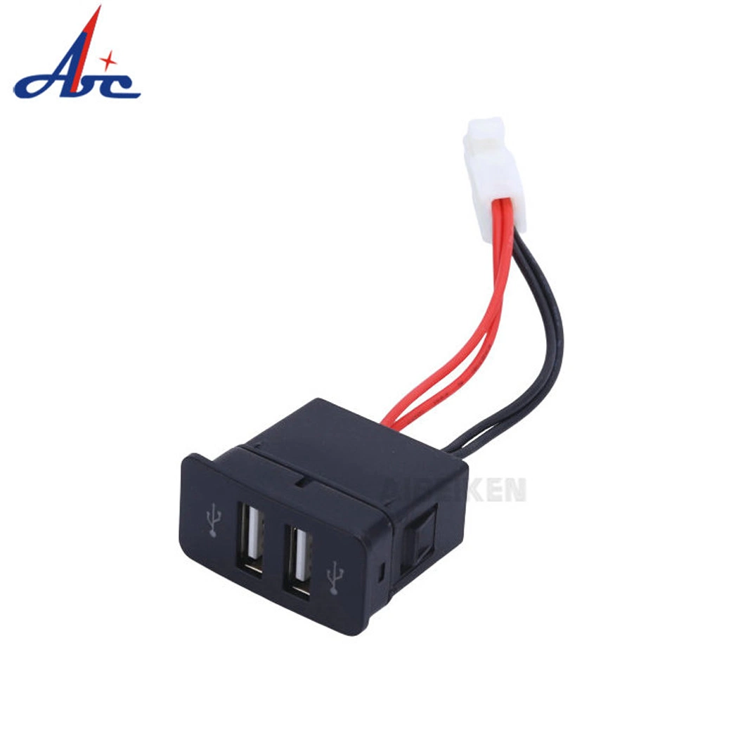 2 USB Port DC 5V 3.1A Auto Switch Universal Dual USB Car Charger with 5A Insert of Power Socket and Harness
