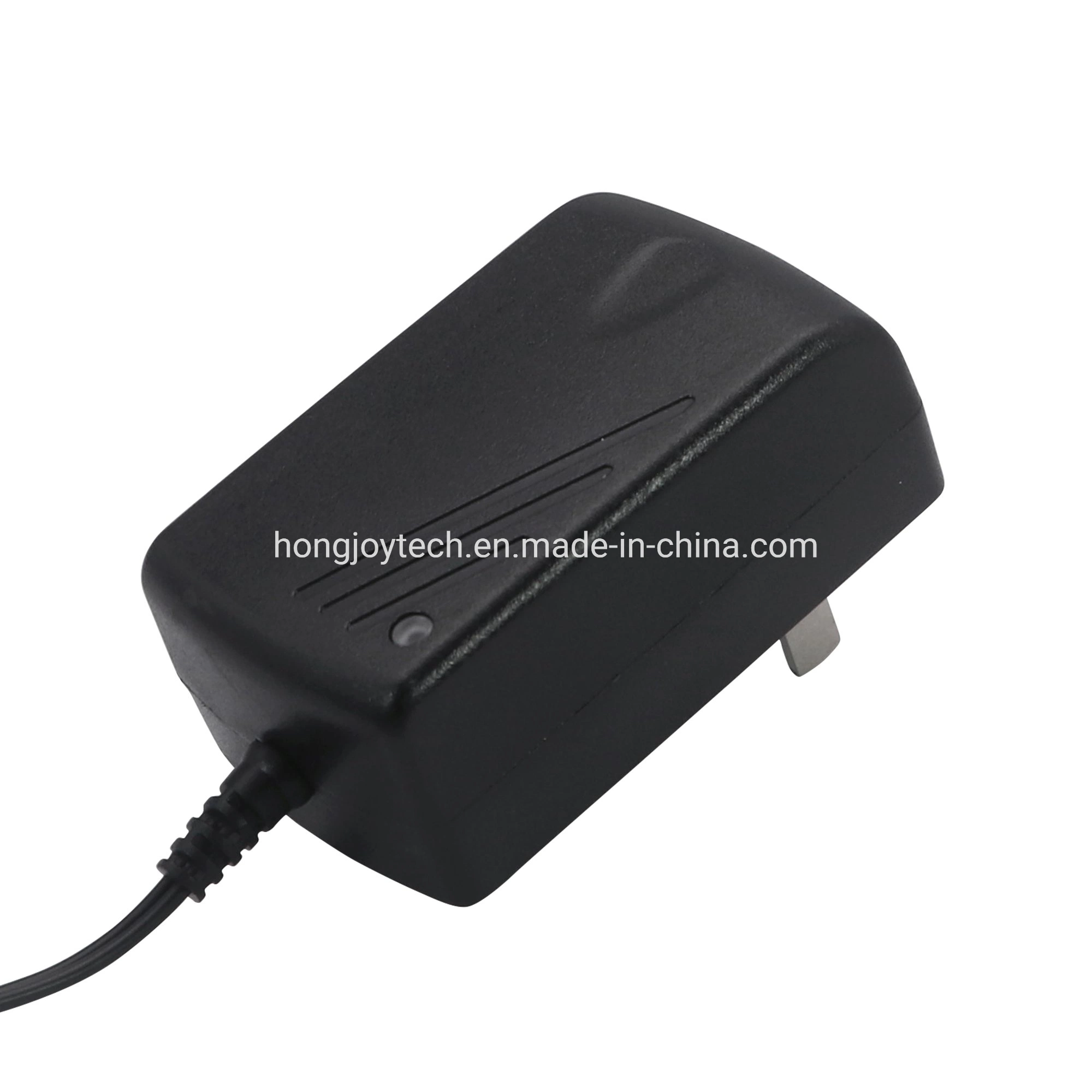 CE Alimentation électrique au lithium de style mural 8,4V 2A 12,6V 0,5A 16,8V 1,0A 16,8V 2,5A Chargeur de batterie standard pour l'Europe, l'Australie, la Nouvelle-Zélande, les États-Unis, le Royaume-Uni et l'Inde.