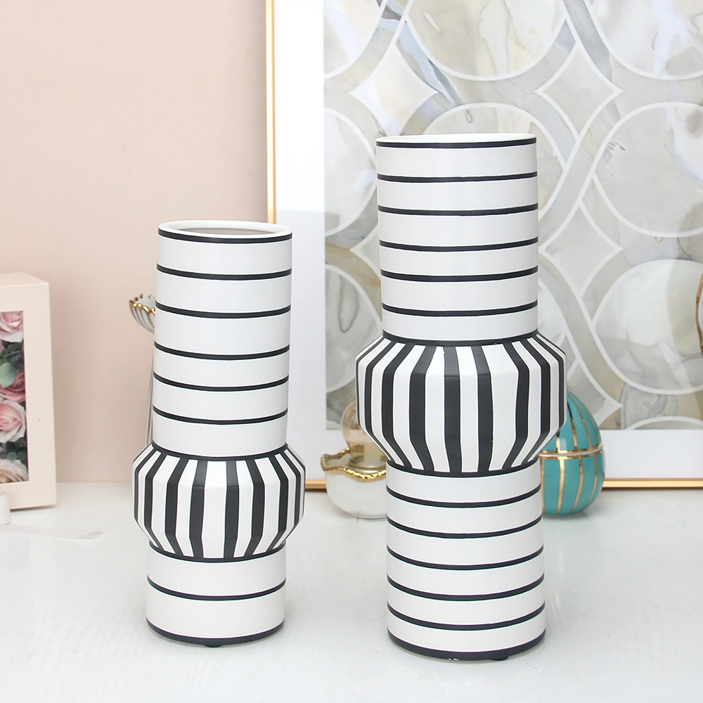 V053 Funny Design Ceramic Zebra Line Pattern Table Vase Set Abstract Crafts Vase Porcelain Black and White Irregular Dried Flower Vase