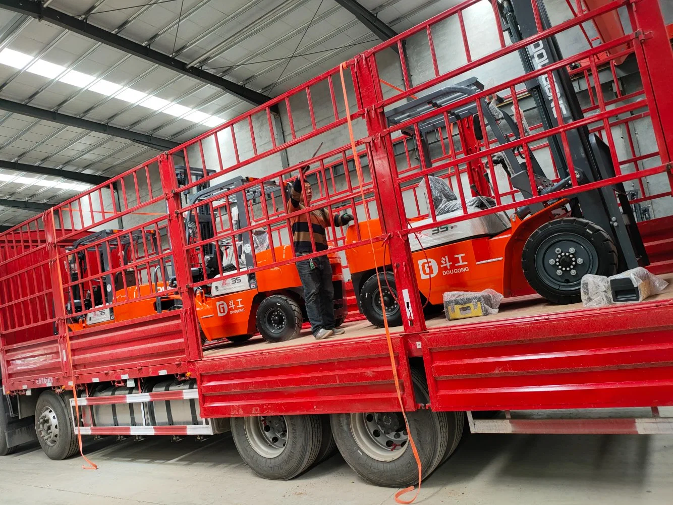 Chinois bon marché Nouveau chariot élévateur électrique 3.5 tonne quatre roues petit Chariot élévateur électrique