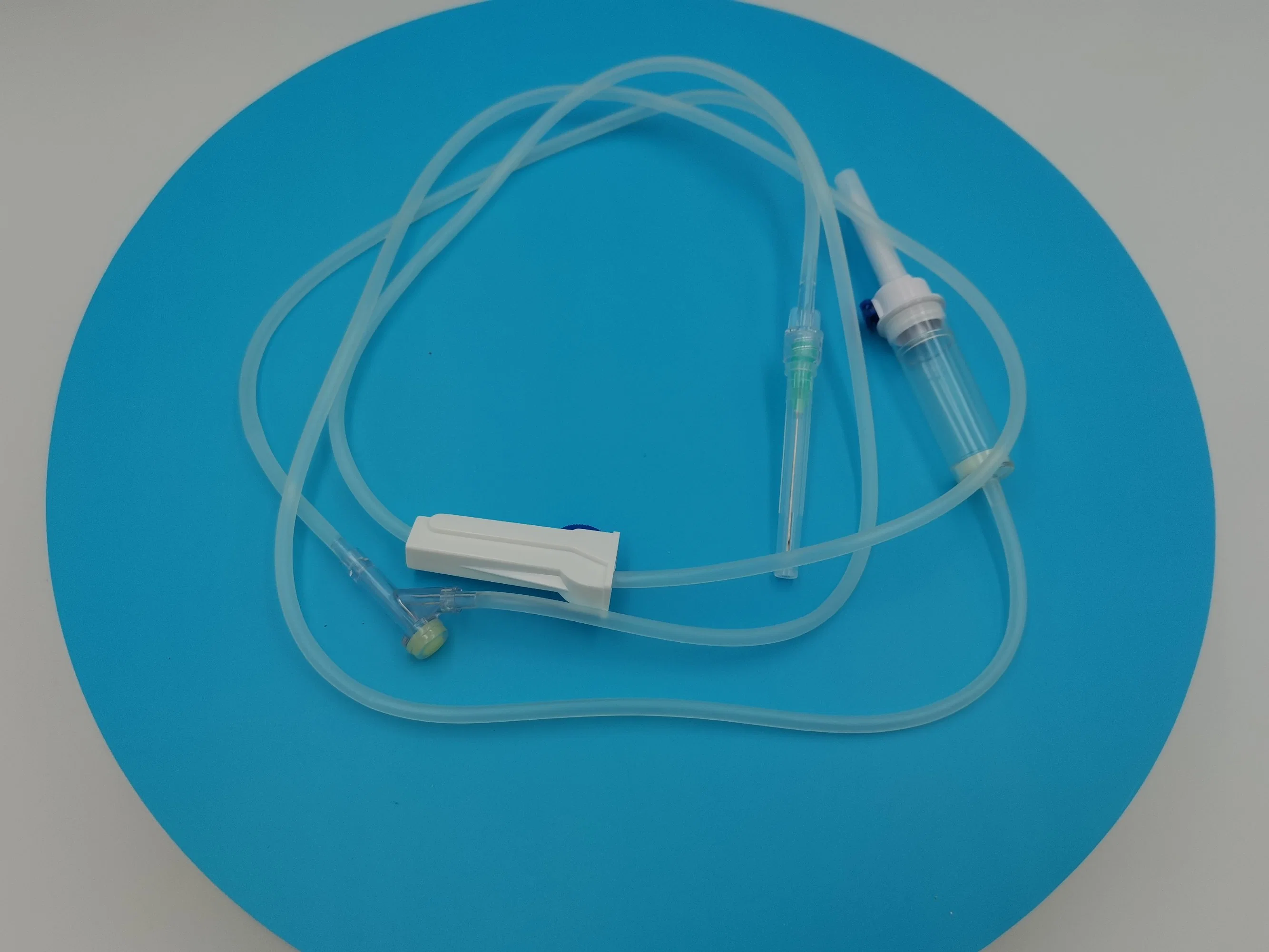 Sistema de infusión médica desechable con aguja con CE