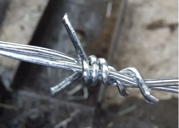 1.6mm Double Twist Barbed Wire *18kg Packing Used in Afria Market