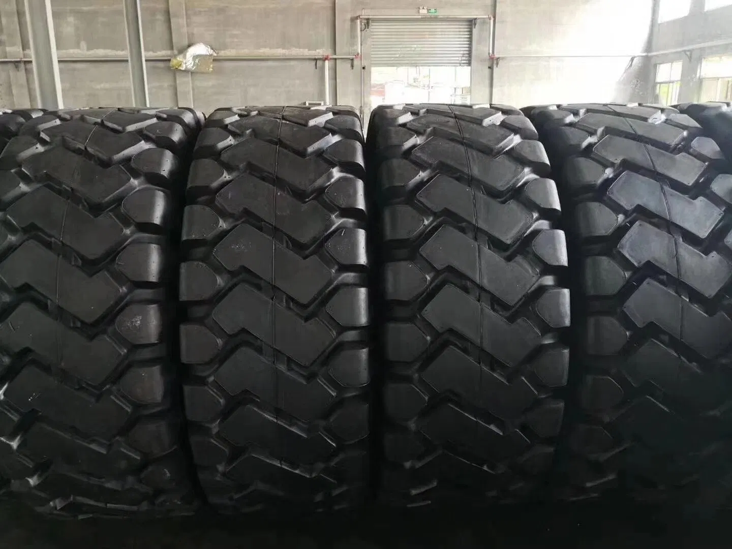 OTR Tyre with 29.5-25tl L3/E3/G3