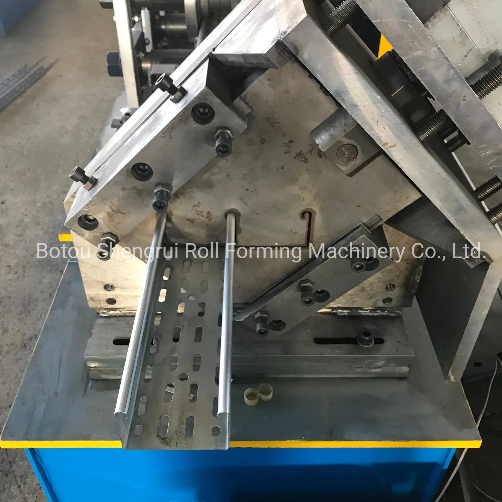 China Full Automatic Cable Tray Roll Forming Making Machine for Sale